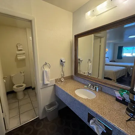 Canyonlands Motor Inn